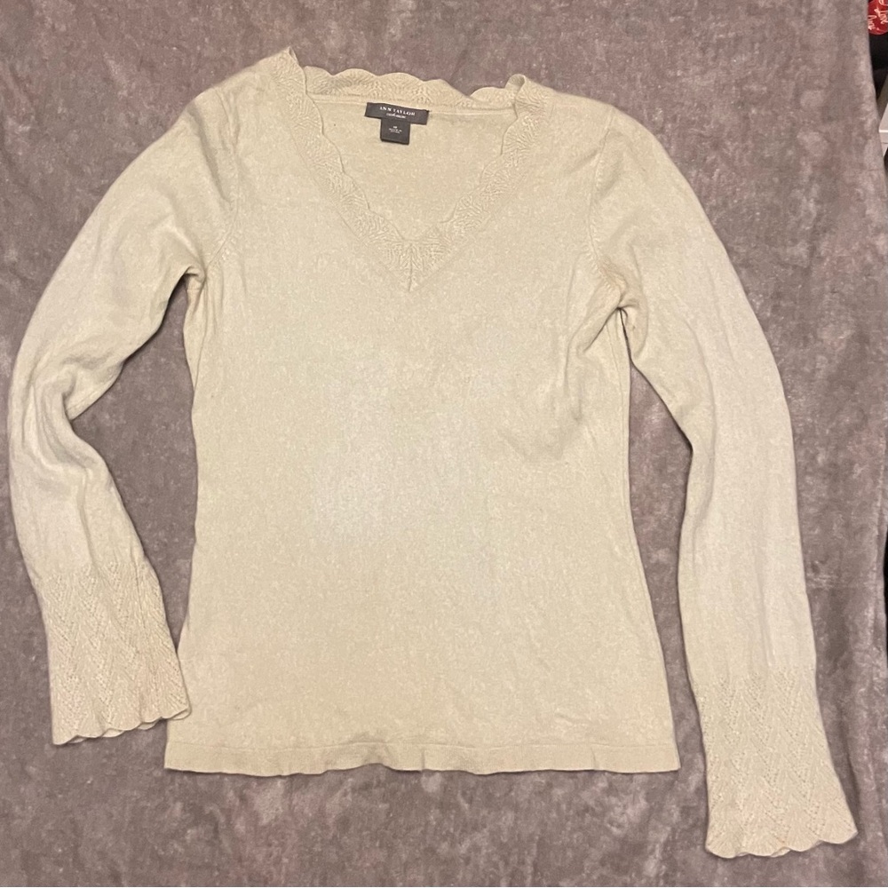 Ann Taylor 100%‎ Cashmere Decorative Scalloped V-Neck Edge Sweater Mint Green
